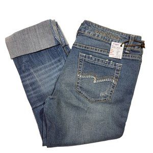 NWT Women's Tattered Style Capri Jeans Size 7